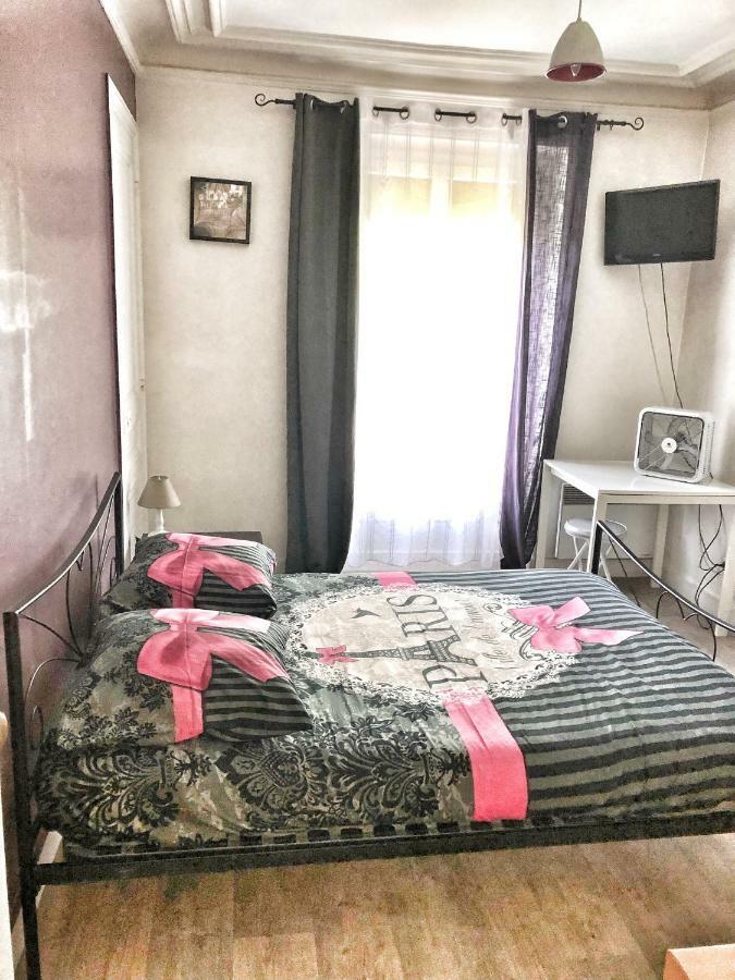 Appartement A Deux Pas De Montmartre Parijs